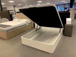 Photo n°7 de Maliterie Cannes à Mandelieu-la-Napoule (Magasin de canapés)