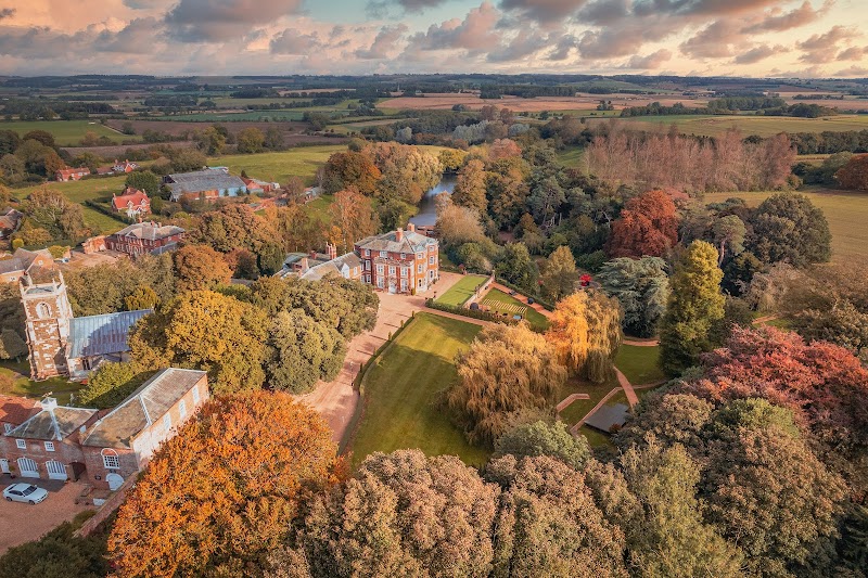 Fine & Country Lincolnshire and Grantham photo 2