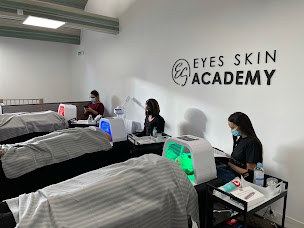 Photo n°5 de EYES SKIN ACADEMY à Saint-Maur-des-Fossés (Institut de beauté)