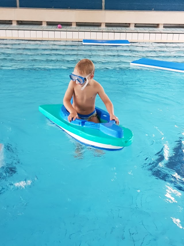 Schwimmhalle Anton-Saefkow-Platz