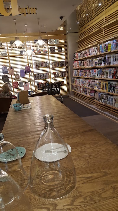 Photos of Exclusive Books Rosebank Mall