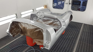 Photo n°4 de Carrosserie PEDRO à Menton (Atelier de carrosserie automobile)