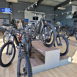 Photo n°8 de Giant Martigues à Saint-Mitre-les-Remparts (Magasin de vélos d'occasion)