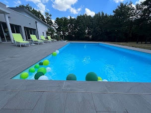 Photo n°3 de DOMAINE GEORGES V Chambres d'hôtes avec piscine entre Saint-Junien et Oradour-Sur Glane à Saint-Junien (Hôtel)
