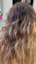 Photo n°4 de Au Ciseau d'Or coiffure mixte Barbier à Belfort (Salon de coiffure)