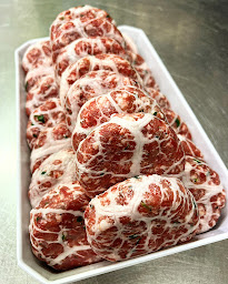 Photo n°12 de Y'a l'eau qui bout à Marsas (Charcuterie)