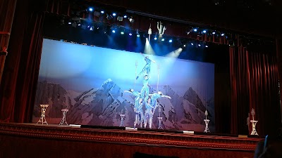 Acrobats of Branson iCircus - Acrobats of China