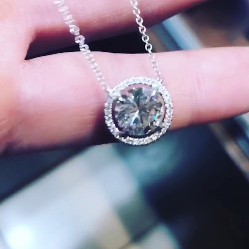 Royan Jewellery Phone number