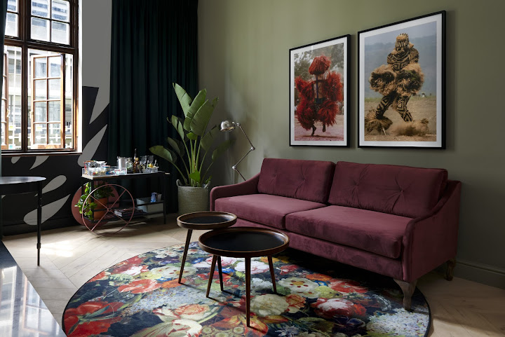 Gorgeous George Hotel by null