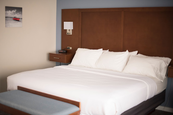 Ledges By The Bay by null