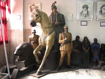 Photos of Muzeh-ye-Sizdah-e-Aban Museum