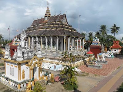 Photos of Damrey Sor Pagoda