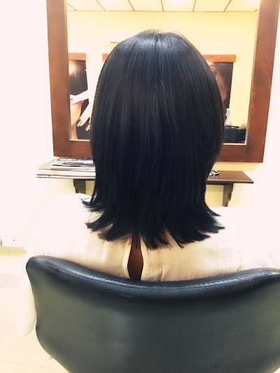 Photos of KUMA's Cutting Lounge