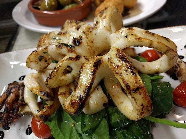 Locale Restaurant & Bar