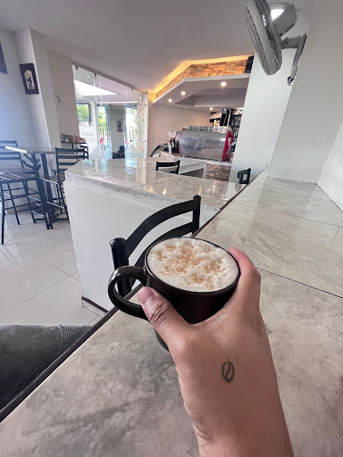 La Negra Coffee & Snacks