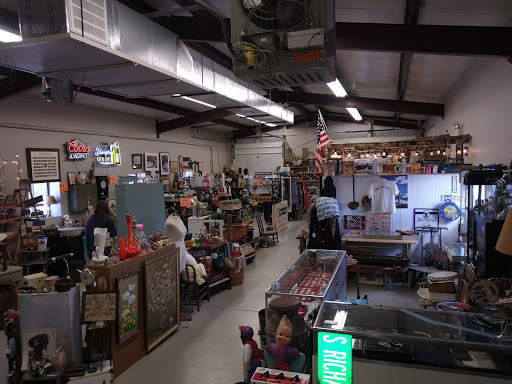 The Nest Vintage and More - Thumbnail