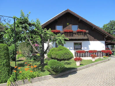 Landhaus - Pema Ferienwohnung - Ötisheim