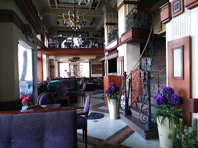 Photos of Caf&eacute; De La paix