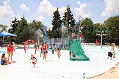 Splash Island Outdoor Pool - Oak Brook Park District