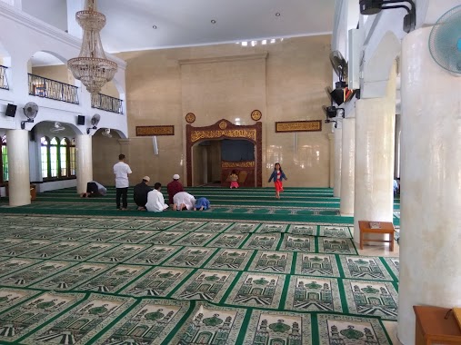 Masjid El Syifa, Author: kajian ilmiah