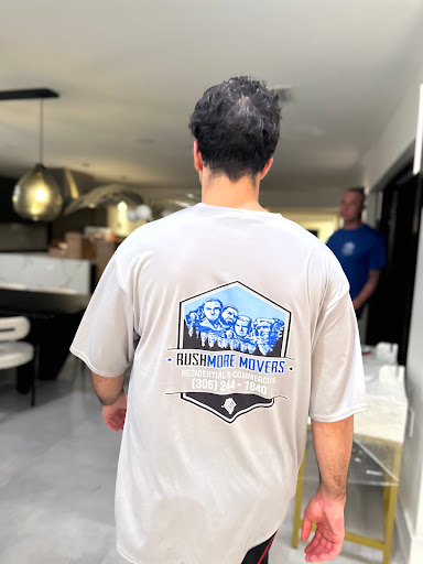 Rushmore Movers - Visual