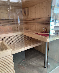 Photo n°3 de Oasis Piscines & Spas à Saint-Pryvé-Saint-Mesmin (Magasin de matériel pour piscines)