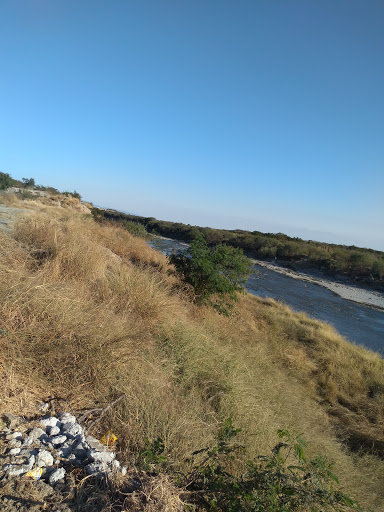 Valle de los Álamos Park - Thumbnail
