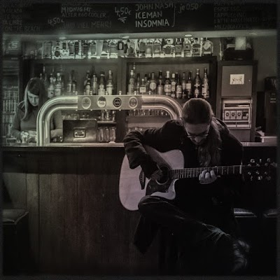 bar