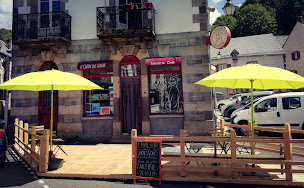 Photo n°8 de Le Chien qui louche à Rochefort-Montagne (Salon de thé)