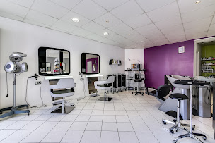 Photo n°15 de Eloxyde à Pompey (Salon de coiffure)
