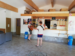 Photo n°31 de CAMPING LES VISTES *** à Saint-Jean-de-Ceyrargues (Terrain pour camping-cars)