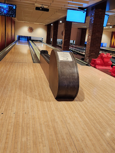 Lodge Bowling Alley - Thumbnail