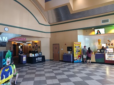 Regal Hollywood - Port Richey