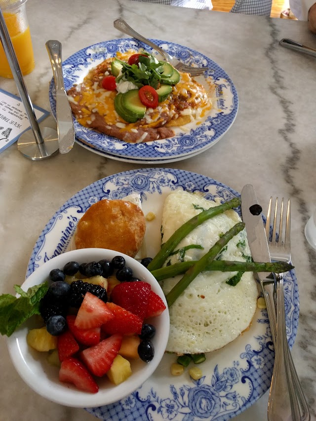 Jeannine's Restaurant & Bakery