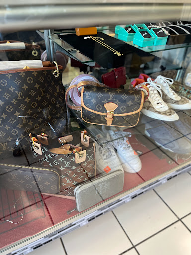New 2U Resale Shop