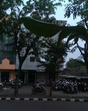 Parkiran ambon La piazza, Author: Pecandu _Senja