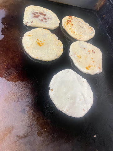 Vacil Salvadoreno Taco Loco by null