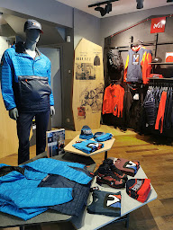 Photo n°2 de Millet La Bresse à La Bresse (Magasin d'articles de sports)