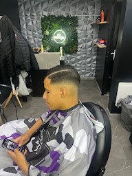 Photo n°10 de MJ BARBER à Roubaix (Salon de coiffure)