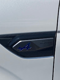 Photo n°11 de Garage Matha Autos RENAULT (agence Bruno DERNET) à Matha (Concessionnaire automobile)