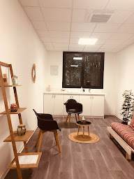 Photo n°3 de Marie AVERSENG, Naissance et existence à Bornel (Centre de bien-être)