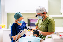 Dr Maxime Derisquebourg - Chirurgien dentiste - Parodontologie et Esthétique à Tourcoing