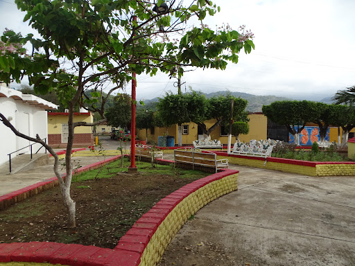 Plaza Publica "El Capomo"