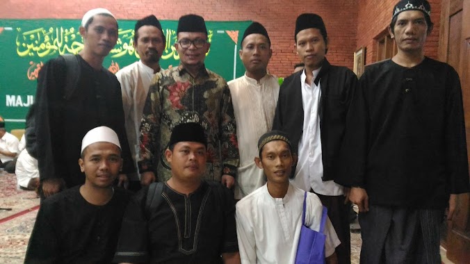 Majelis Ta'lim DARUSSALIKIN, Author: Arif Adul