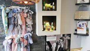 Photo n°14 de Coiffure Tout pour plaire à Les Belleville (Salon de coiffure)