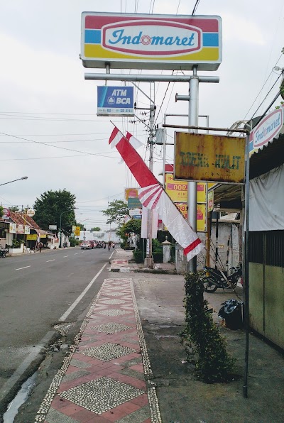 Photos of Indomaret Prawirotaman