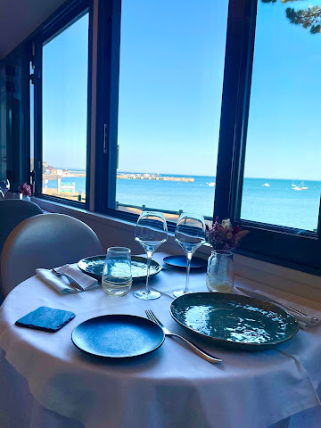 Le Bout du Quai by null