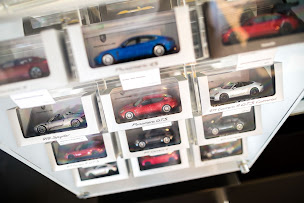 Photo n°18 de Centre Porsche Orléans à Ardon (Garage automobile)