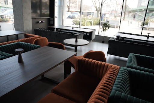 PRIME Premium Gaming & Cinema Lounge Mokotov eSport Cyber Club Bar