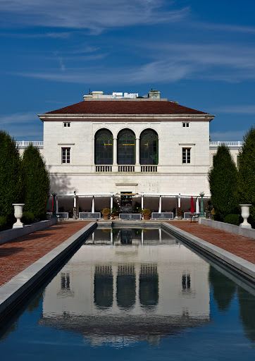 Vail Mansion Lawn